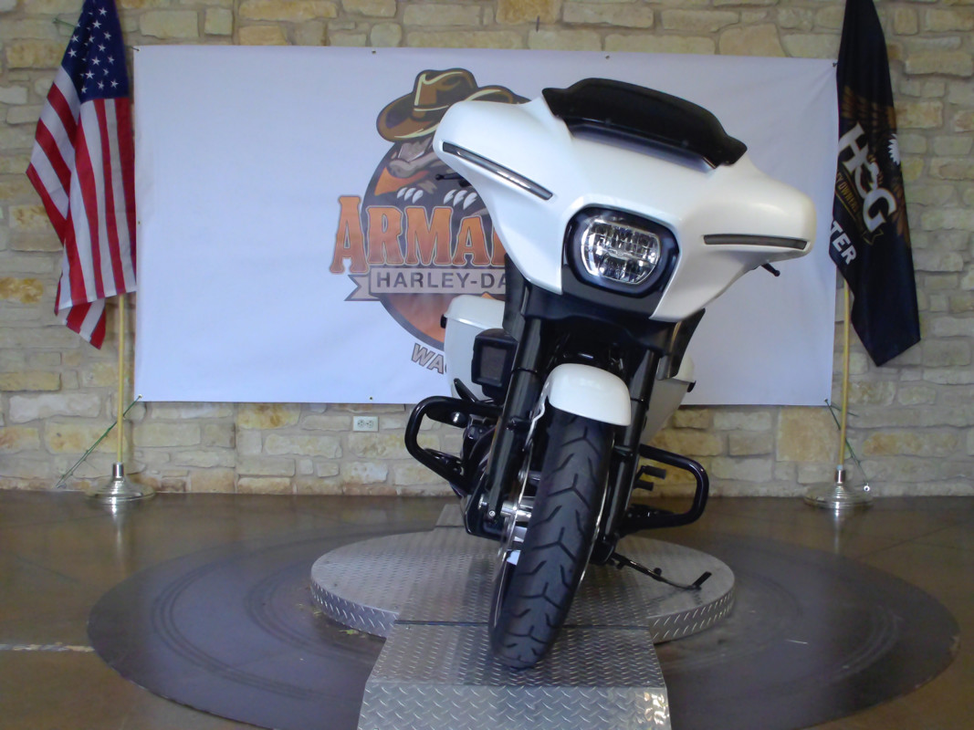 Street Glide®