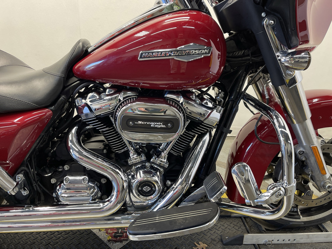 Street Glide®
