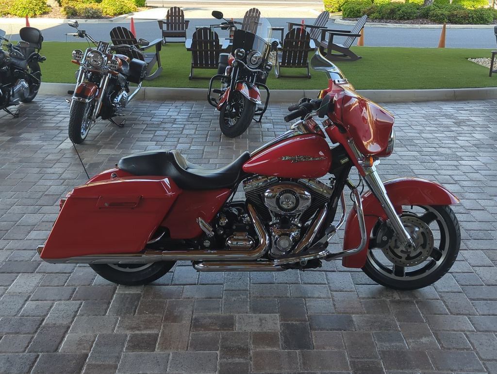Street Glide®