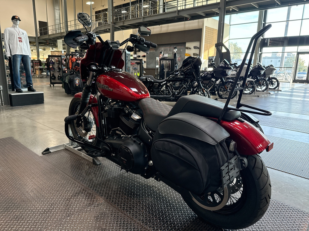 Softail® Street Bob®