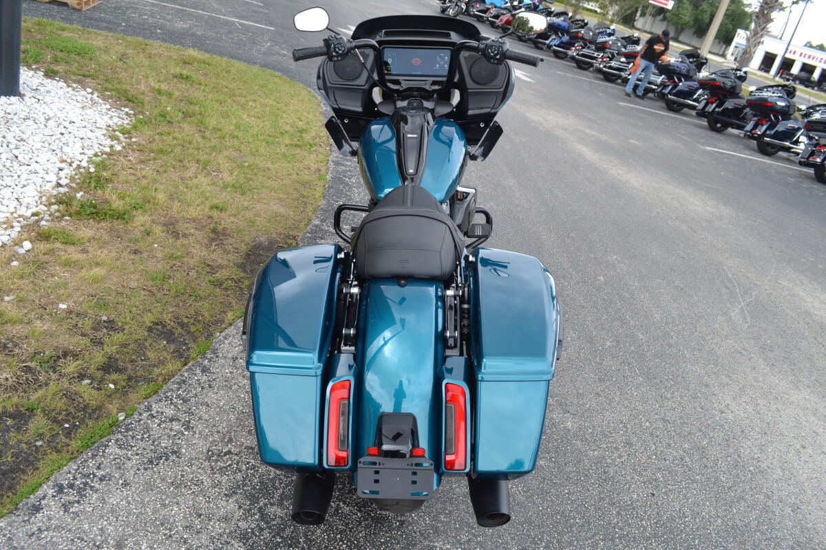 Road Glide®