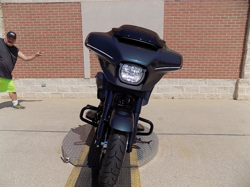 Street Glide®
