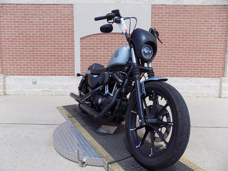 Iron 883®