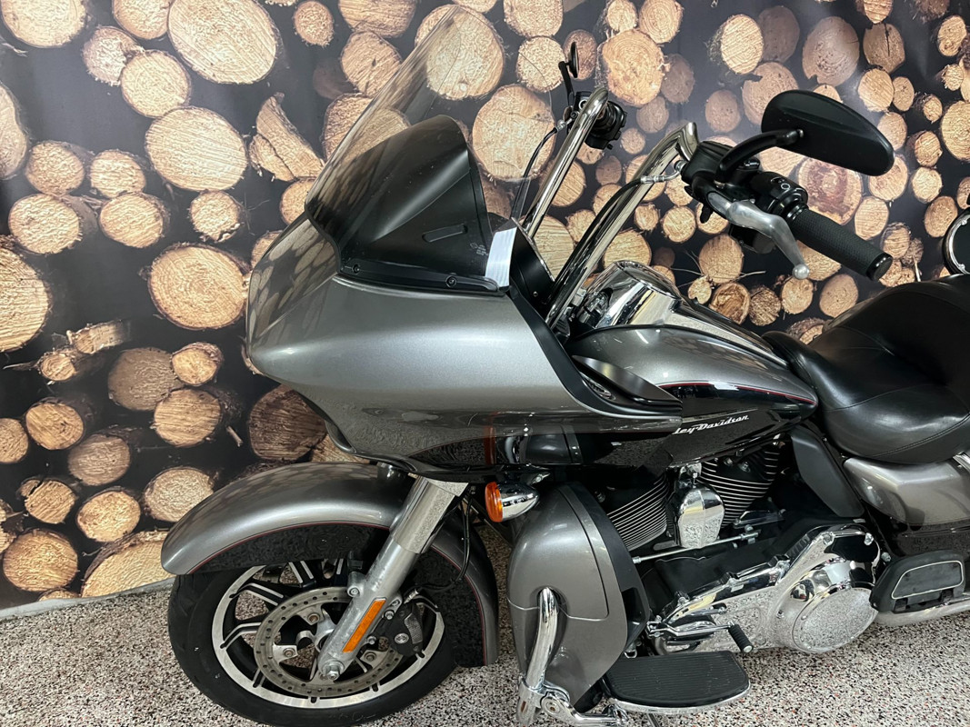 Road Glide® Ultra