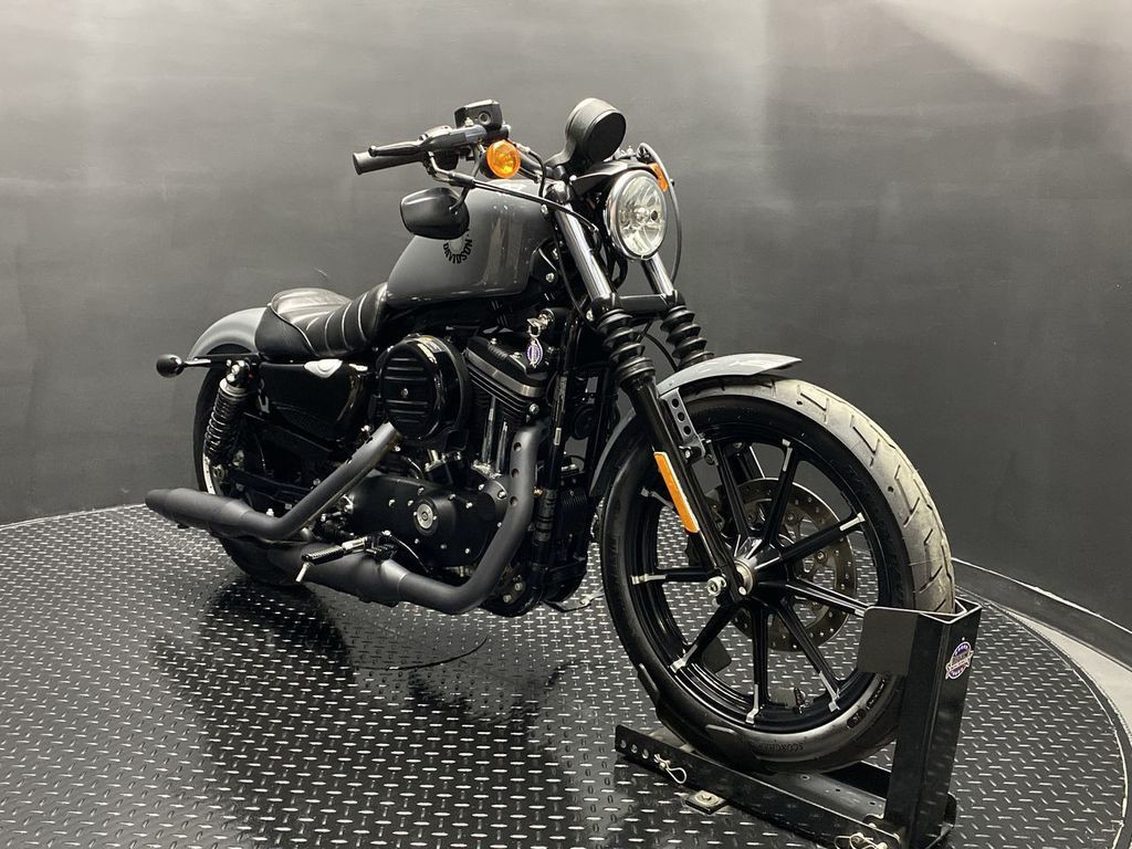 Iron 883®