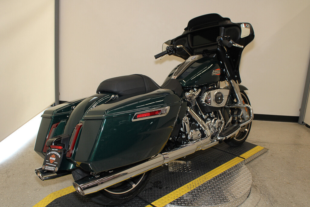 Street Glide®