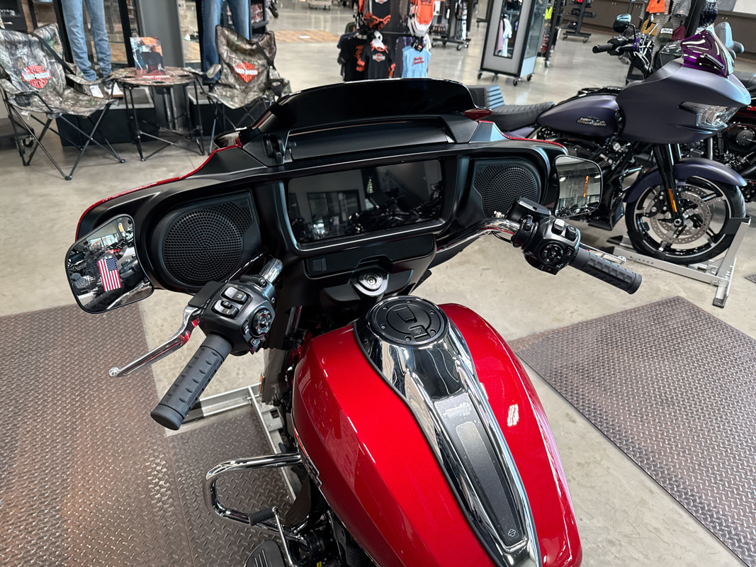 Street Glide®