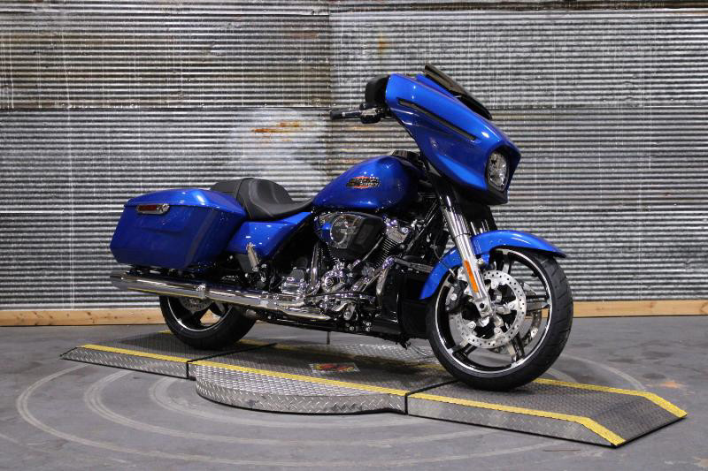 Street Glide®