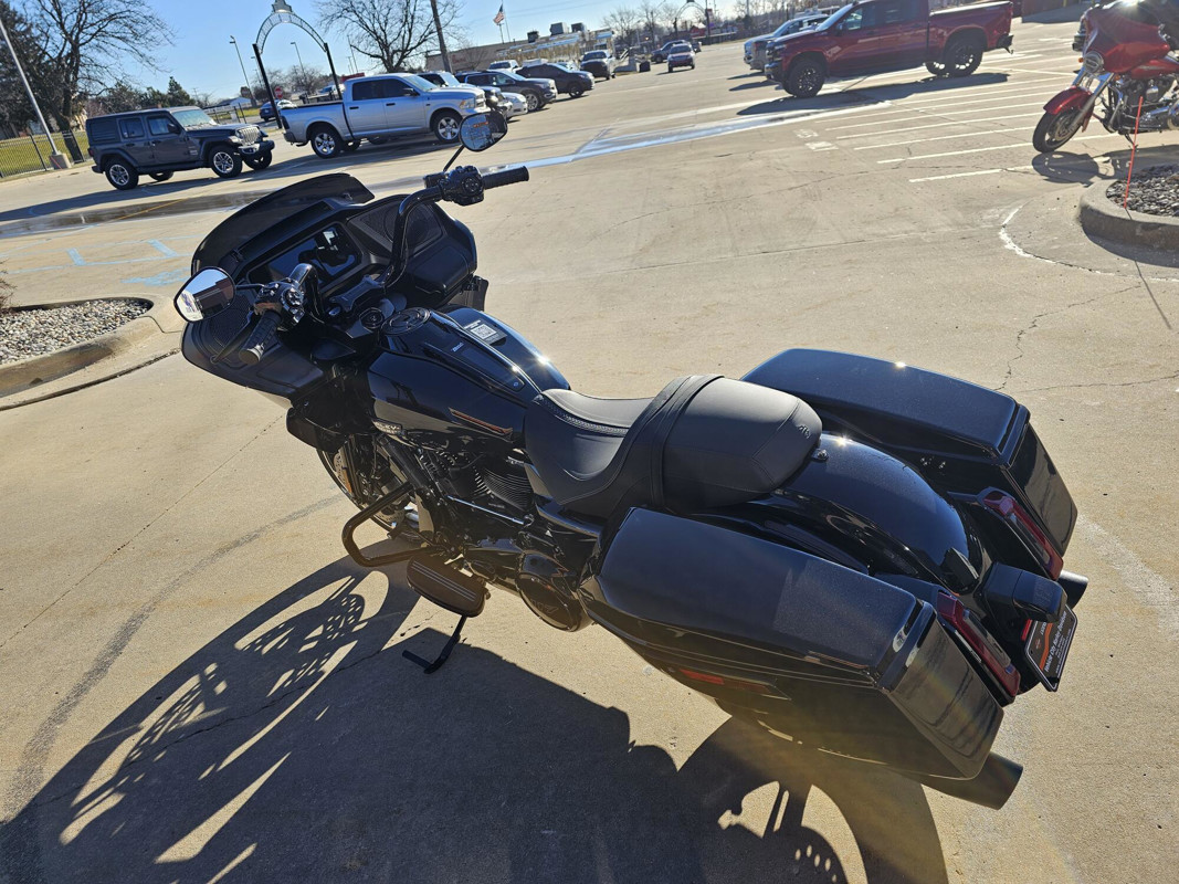 Road Glide®