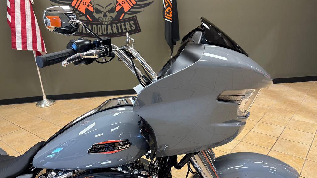 Road Glide®