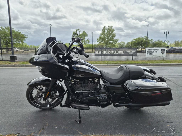 Road Glide®