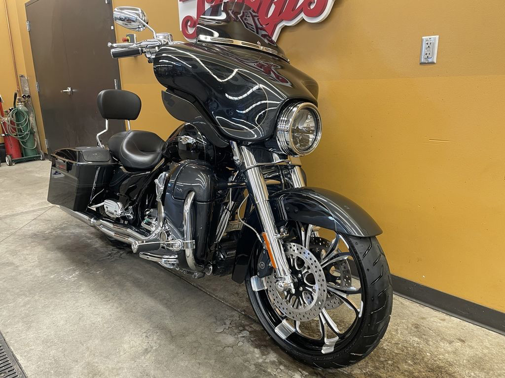 CVO® Street Glide®