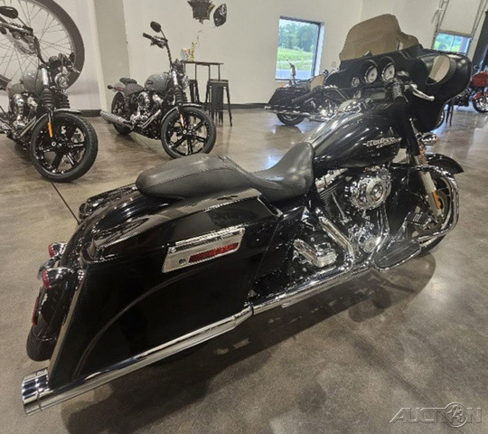 Street Glide®