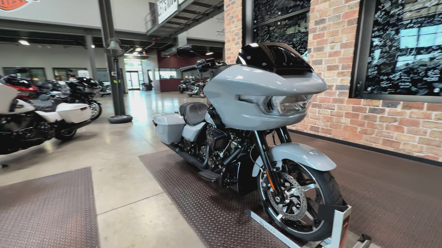 Road Glide®