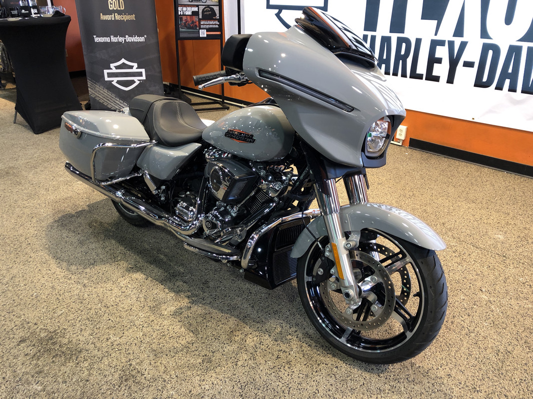 Street Glide®