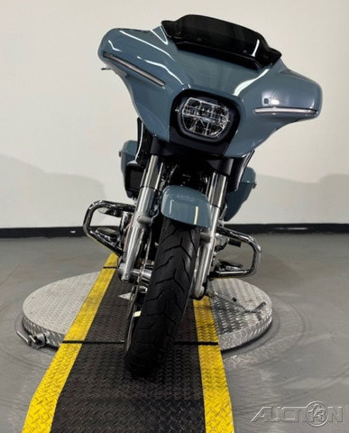 Street Glide®