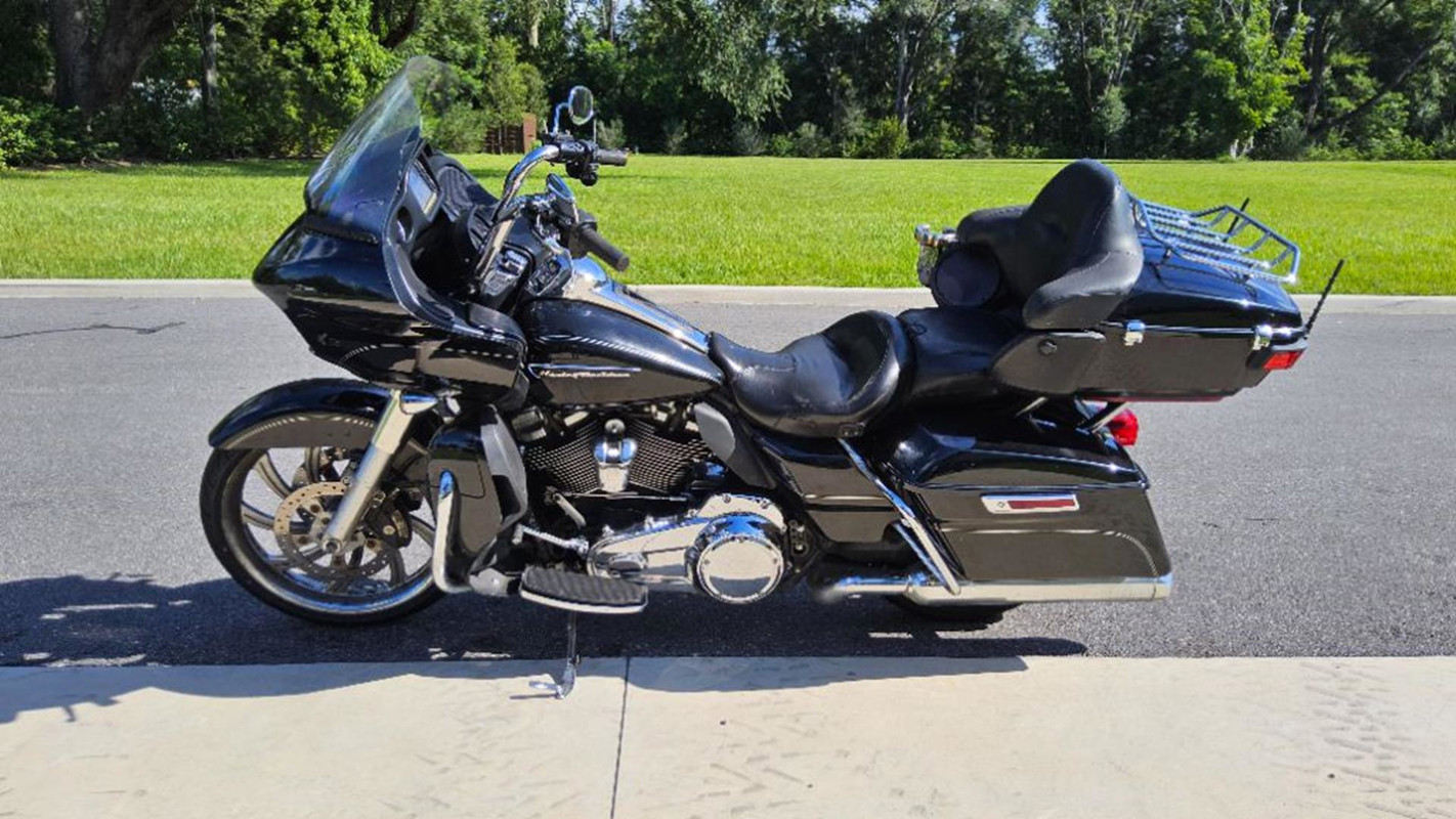 Road Glide® Ultra