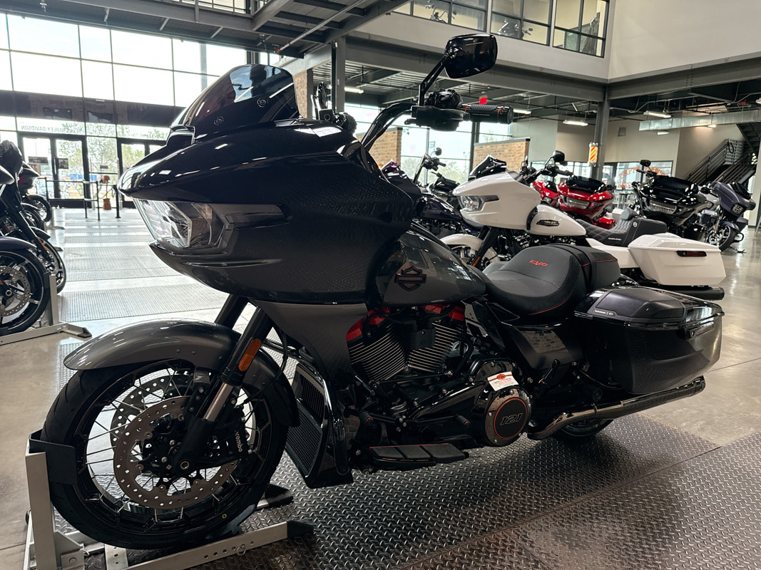 CVO® Road Glide®