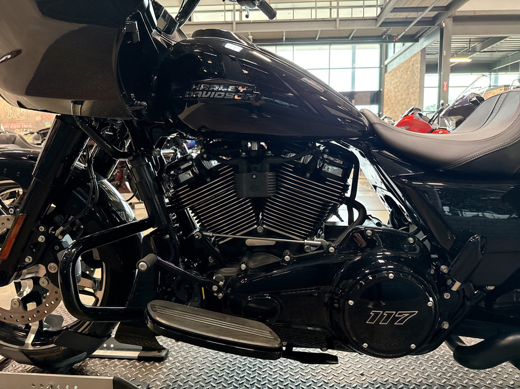 Road Glide®