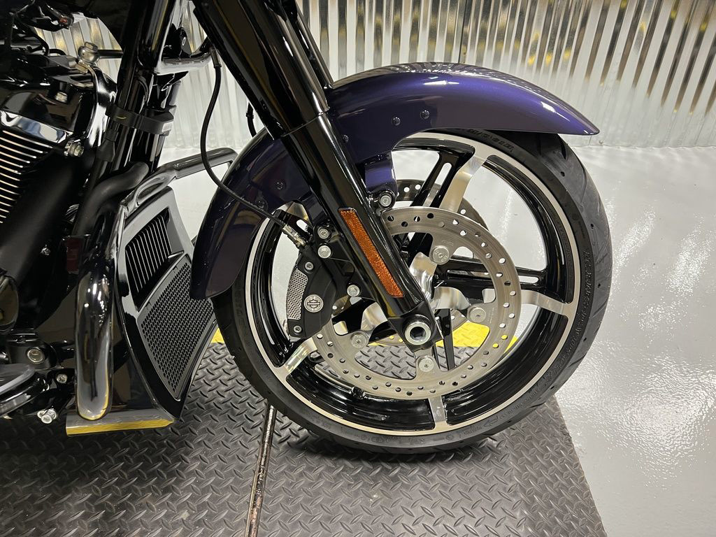 Road Glide®