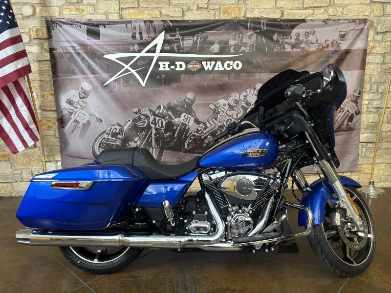 Street Glide®