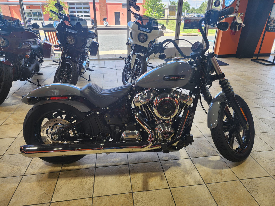 Street Bob®