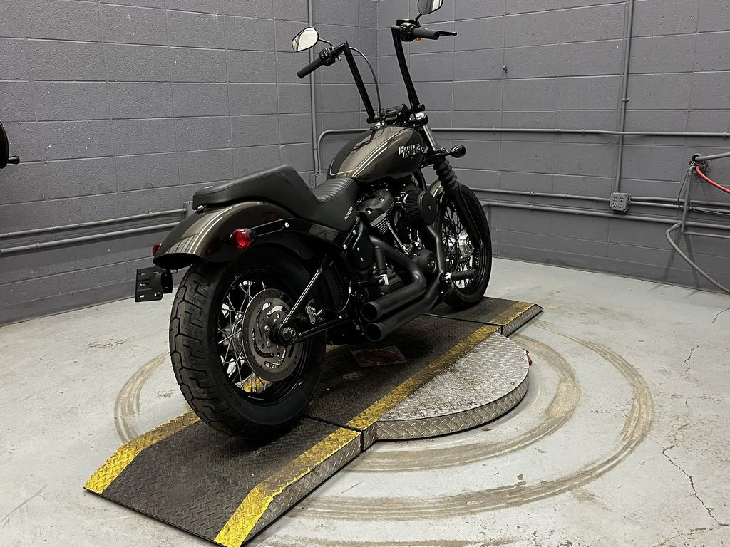 Street Bob®
