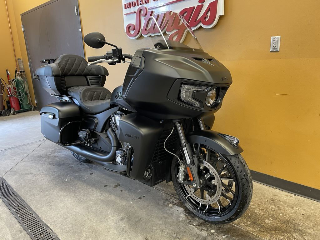 Pursuit Dark Horse Premium Package