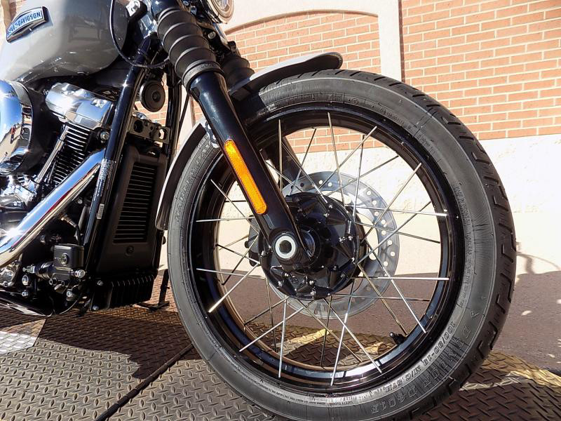 Street Bob®