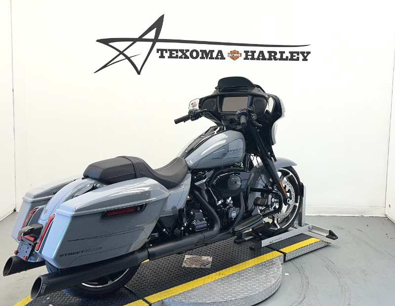 Street Glide®