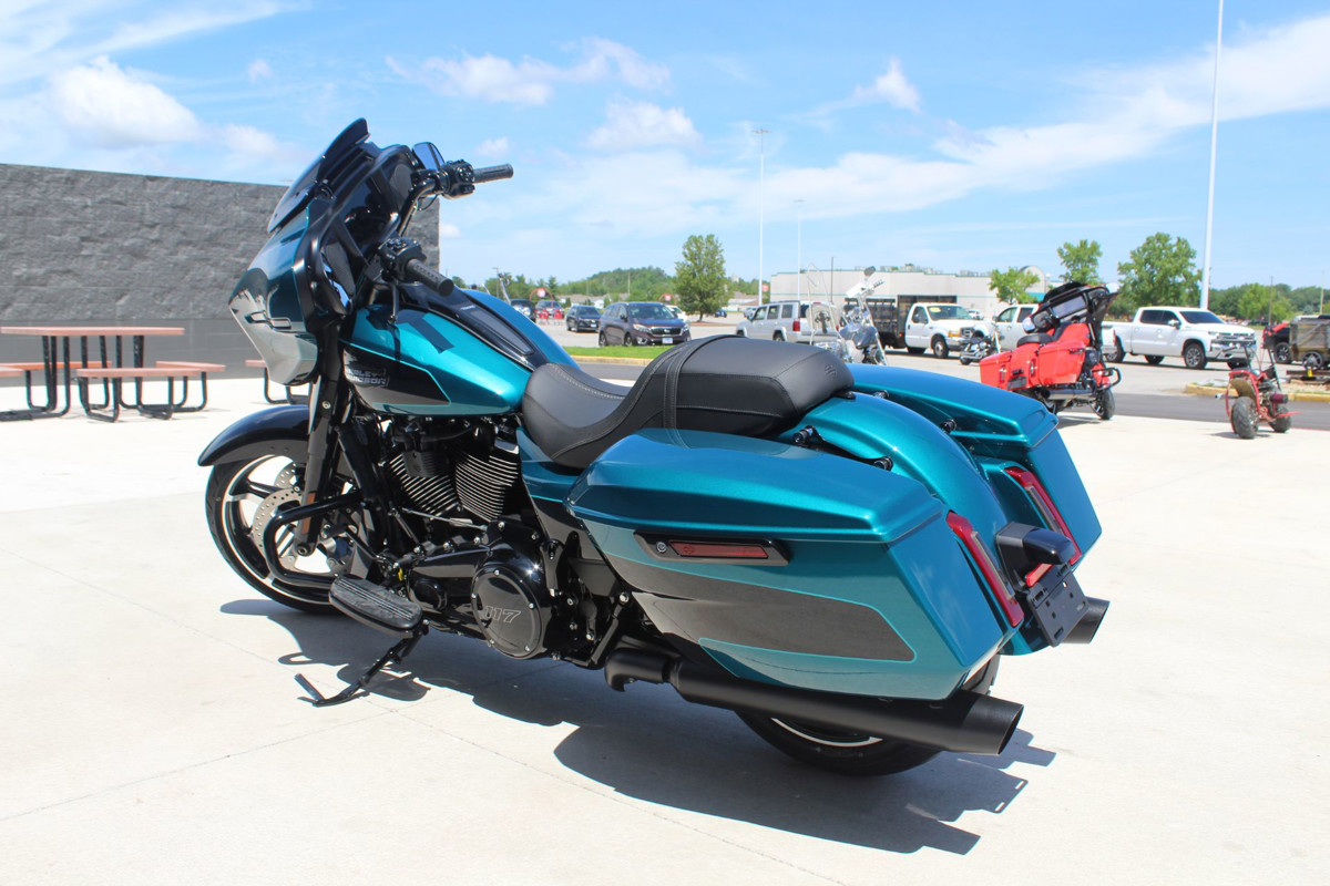 Street Glide®