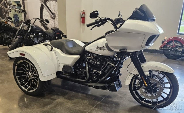 Road Glide® 3