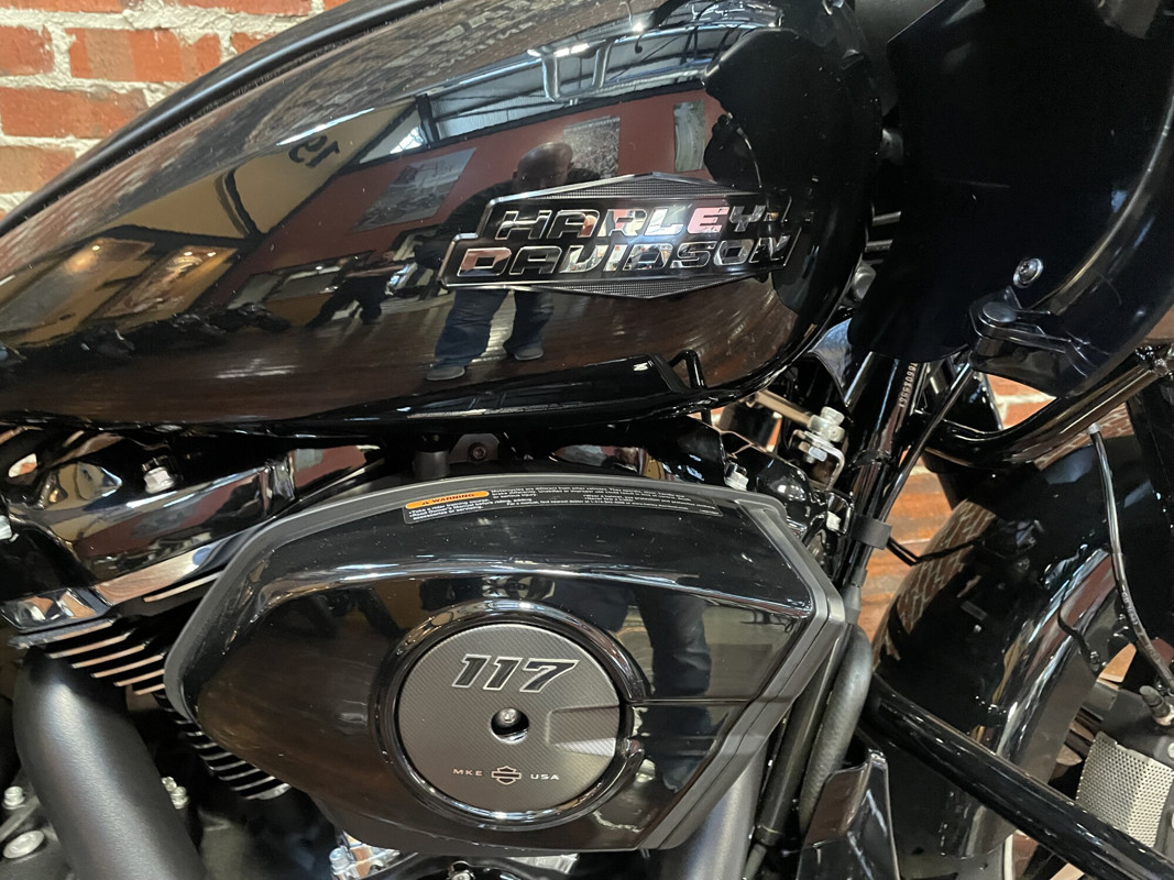 Road Glide®