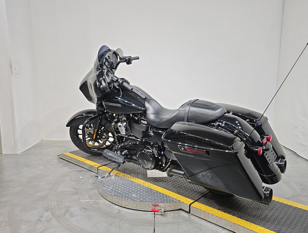 Street Glide® Special