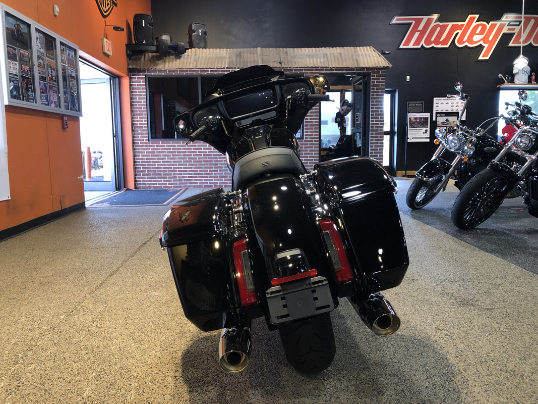 Street Glide®