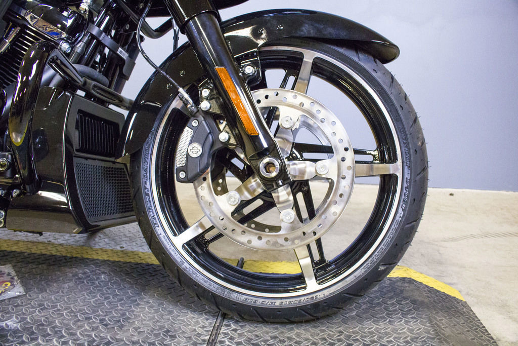 Road Glide®