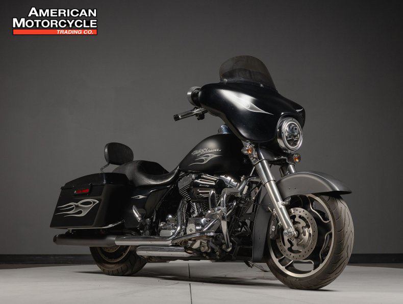 Street Glide®