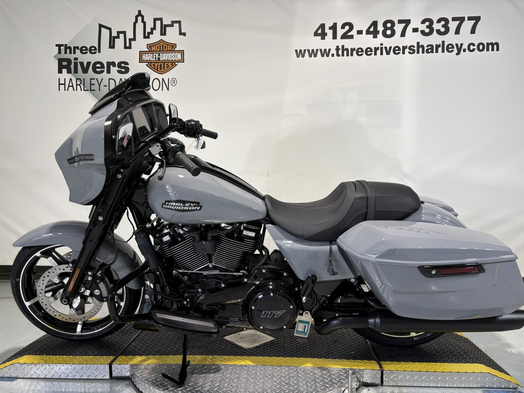 Street Glide®