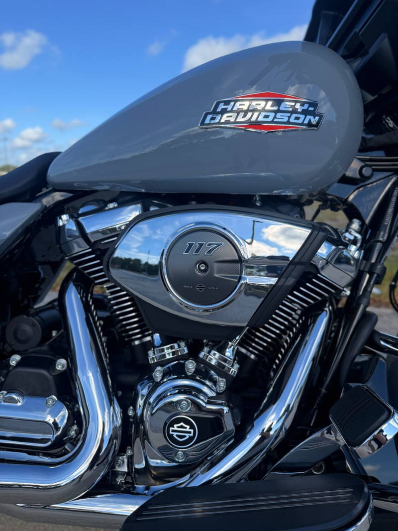 Street Glide®