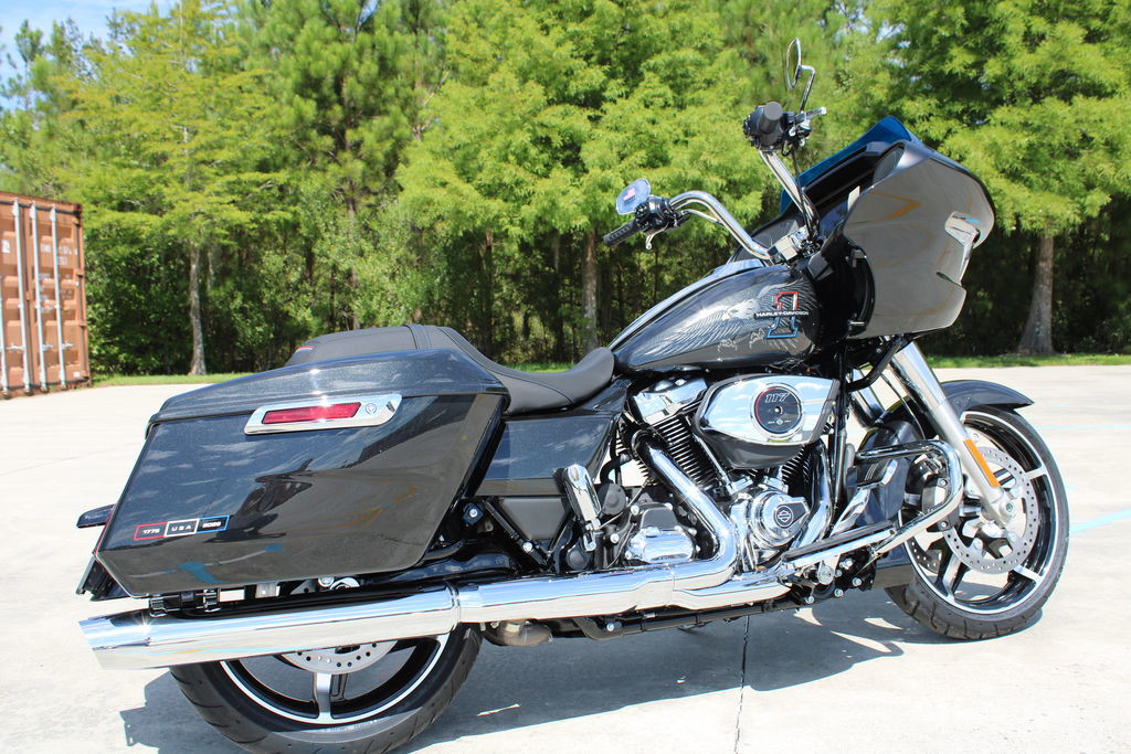 Road Glide®