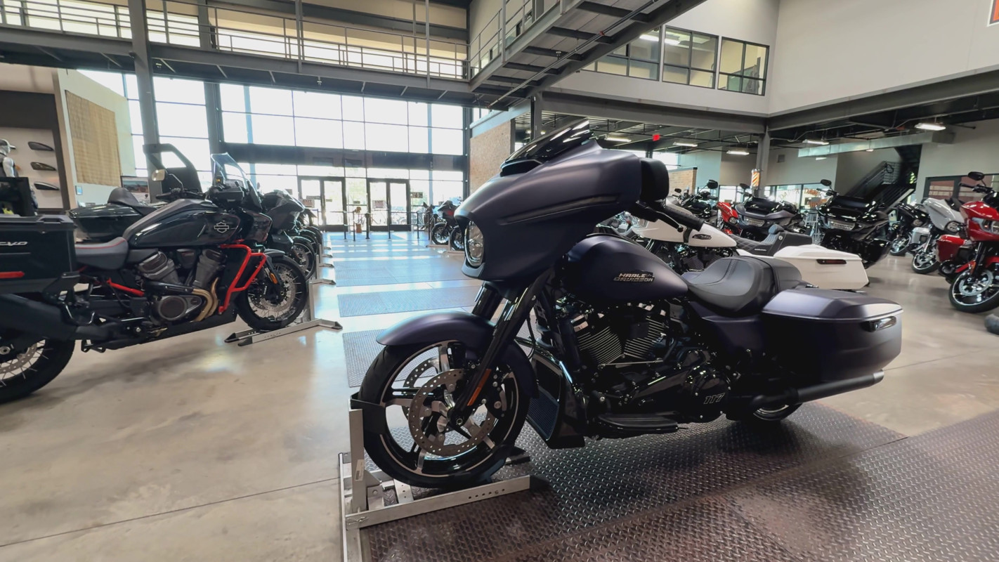 Street Glide®
