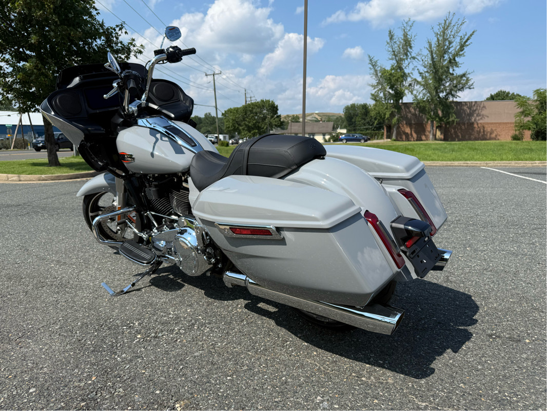 Road Glide®