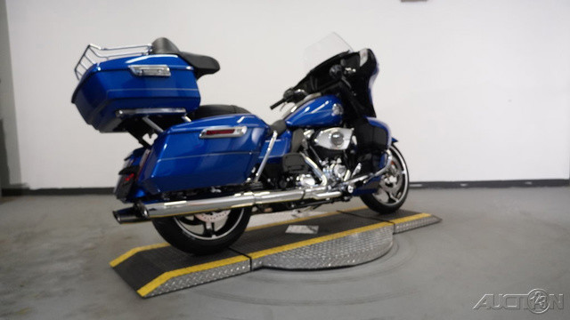 Street Glide® Ultra