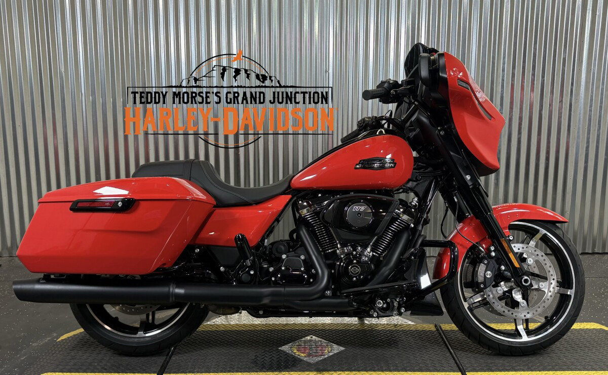 Street Glide®