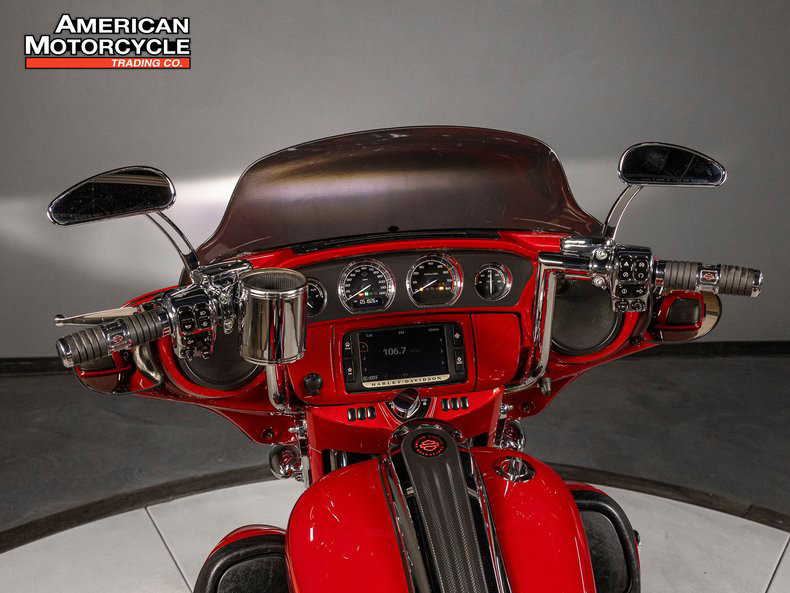 CVO® Street Glide®