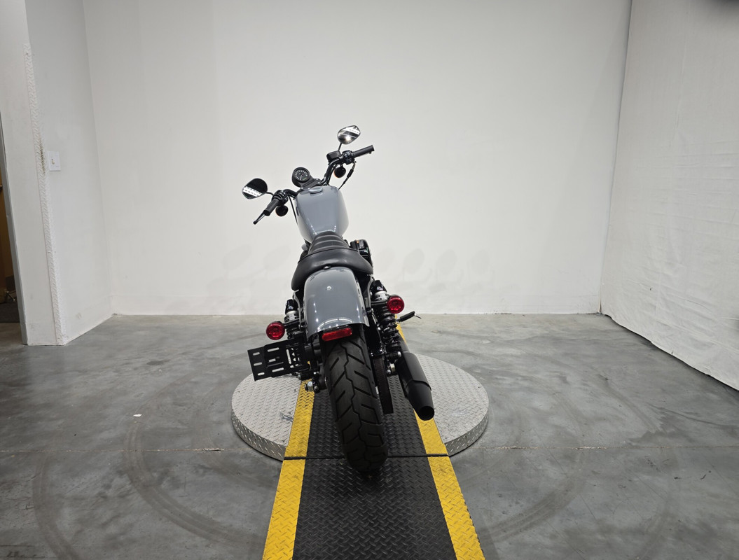 Iron 883®
