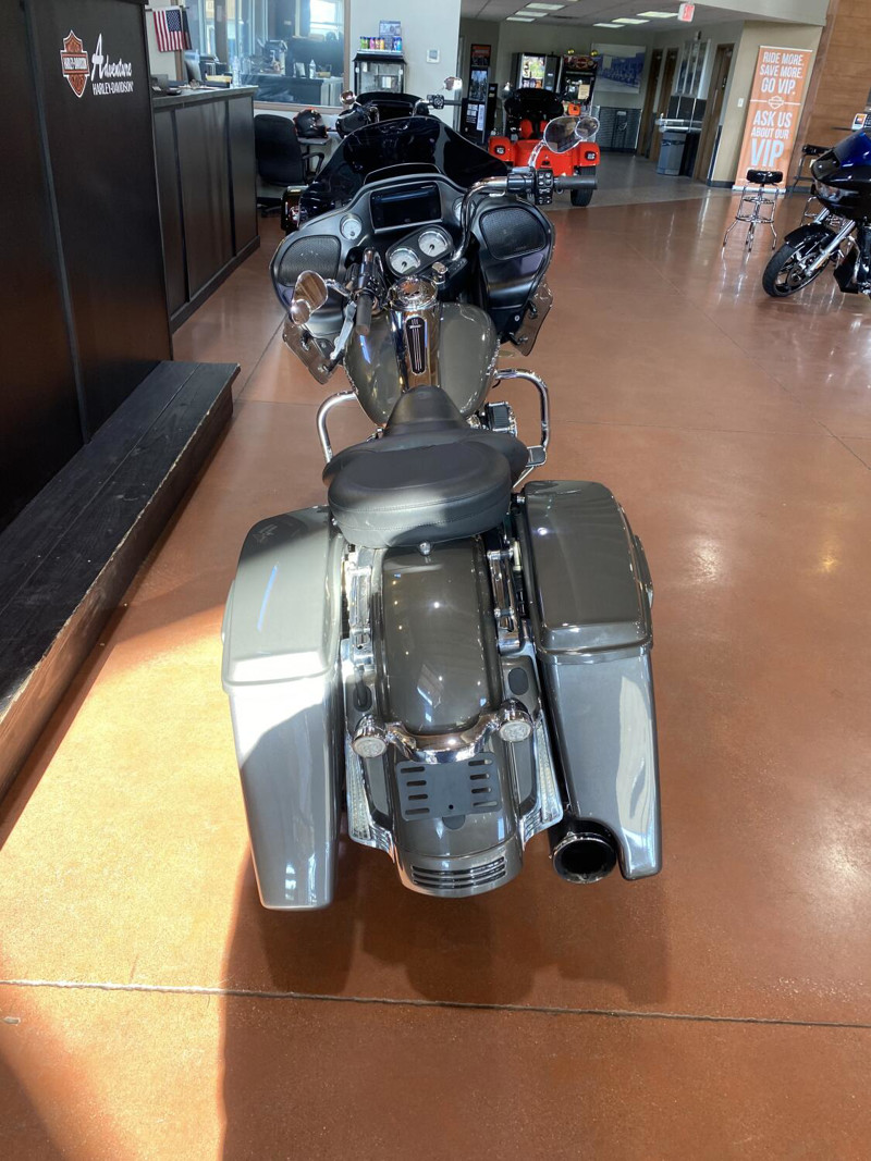 Road Glide®