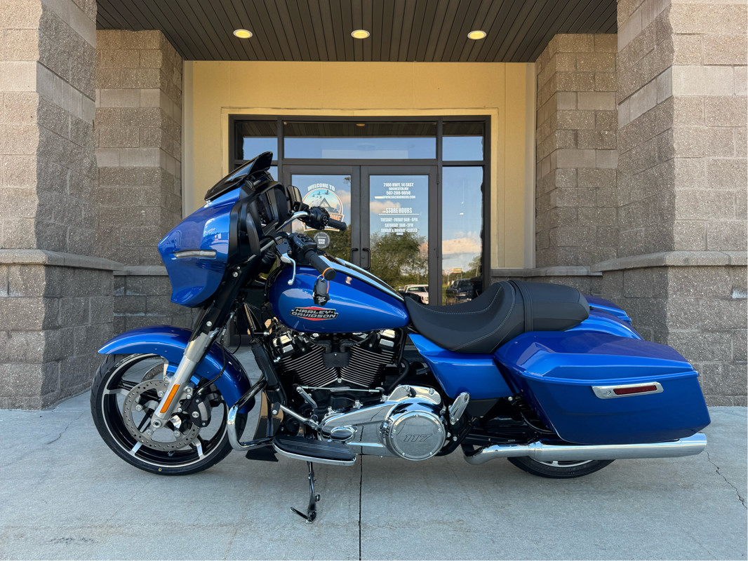 Street Glide®