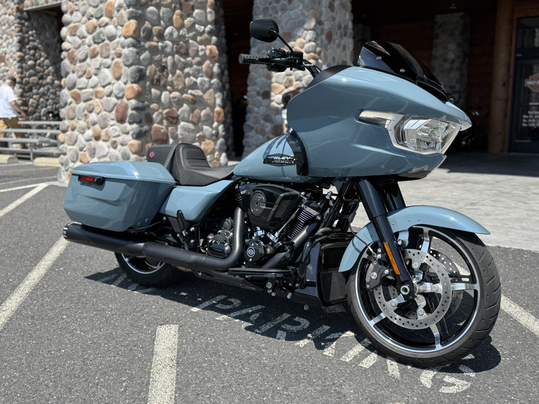 Road Glide®