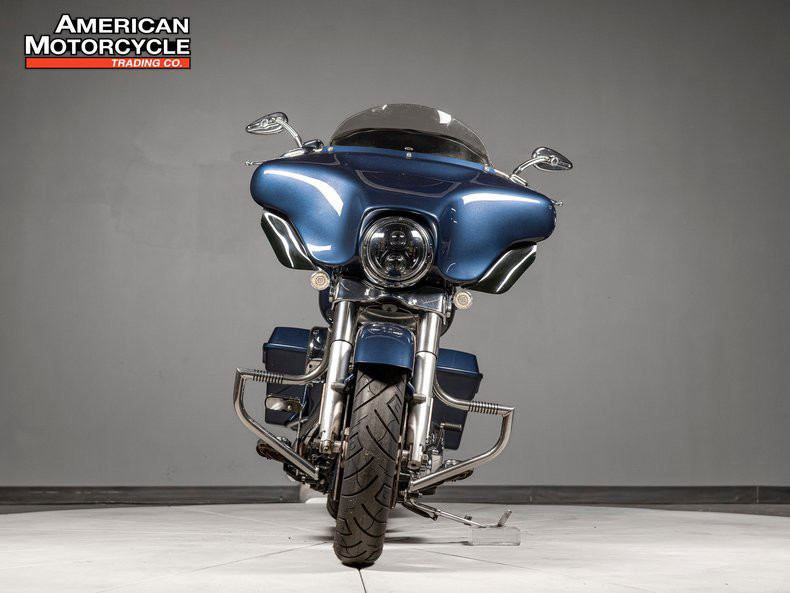 Street Glide®
